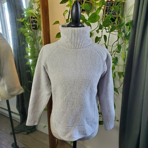 WILFRED FREE | Aritzia Asianna 100% Merino Wool Cream Turtleneck Sweater (M) - Picture 12 of 12